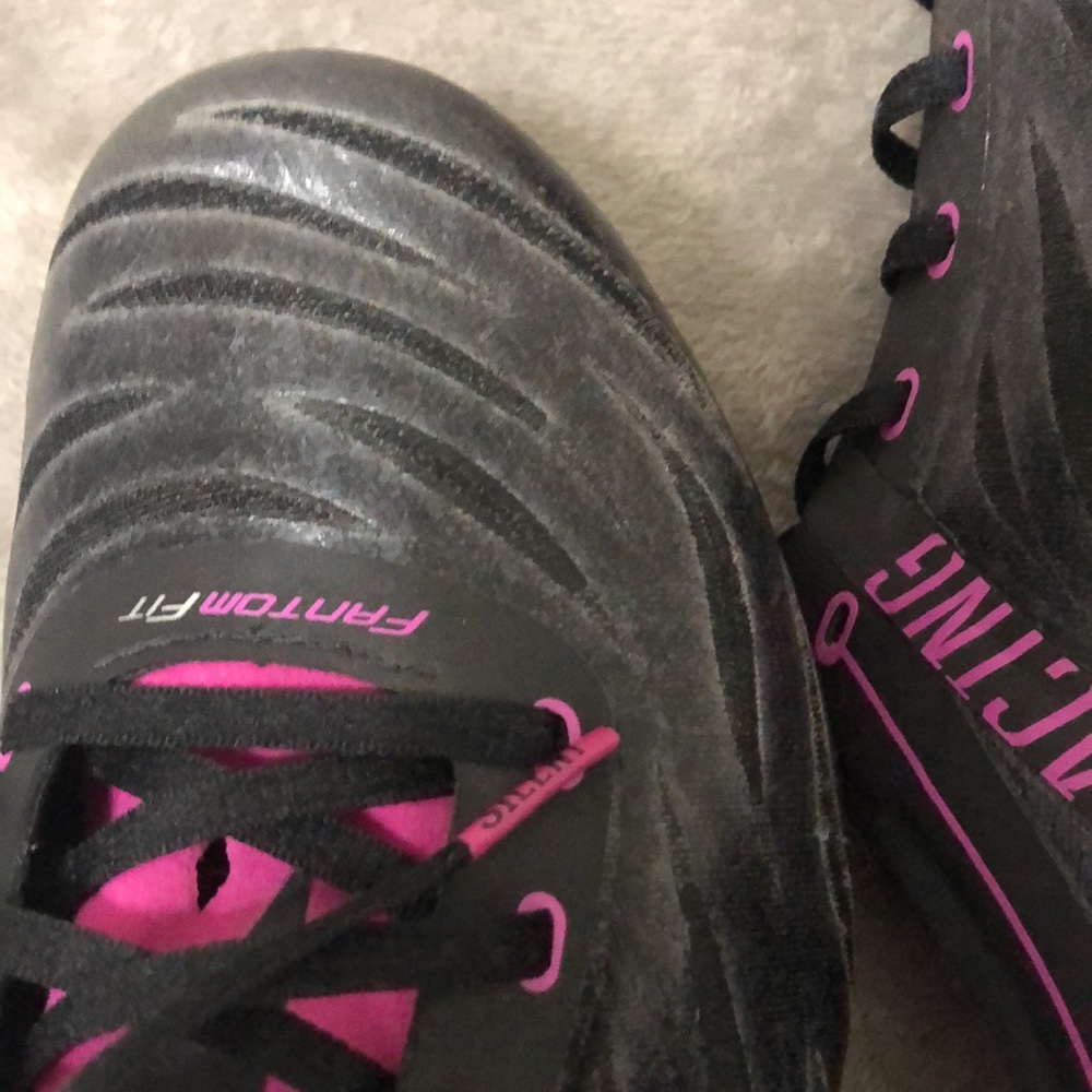 New Balance Racing Shoes - Picture 6 of 11